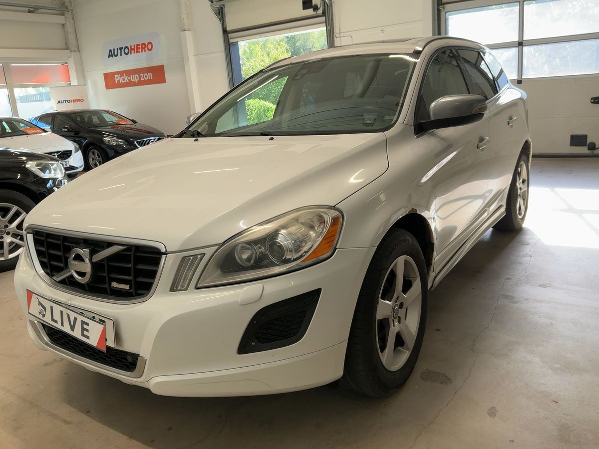 Volvo XC60 2.4 D4 R-Design AWD