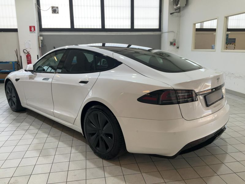 Tesla Model S Max Range — zdjęcie 3