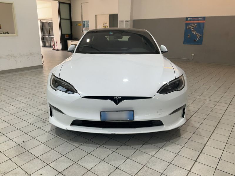 Tesla Model S Max Range — zdjęcie 9