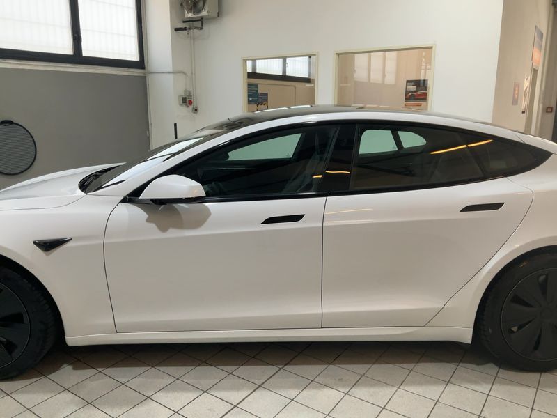 Tesla Model S Max Range — zdjęcie 4