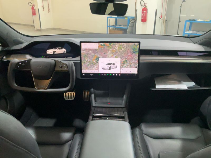 Tesla Model S Max Range — zdjęcie 12