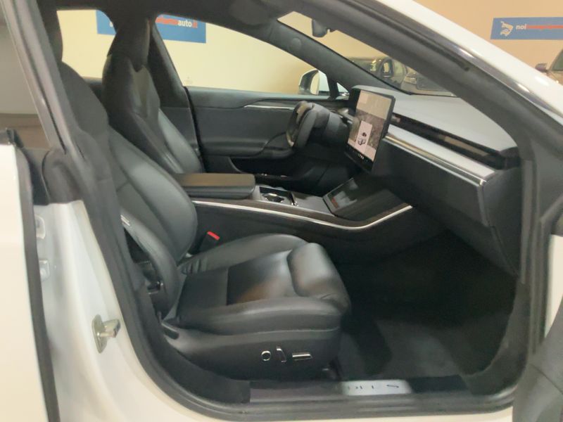 Tesla Model S Max Range — zdjęcie 11