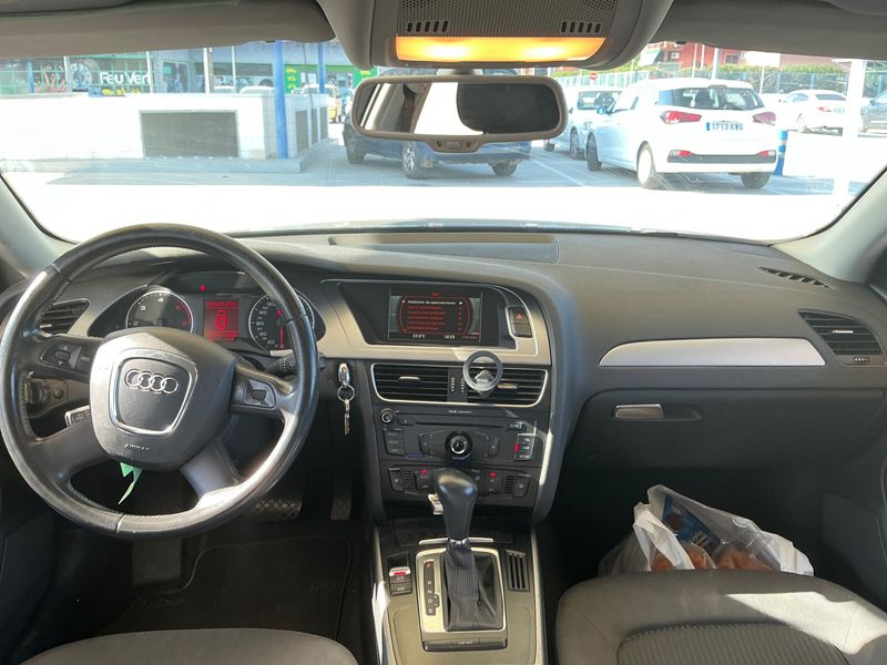 Audi A4 2.0 TDI — zdjęcie 12