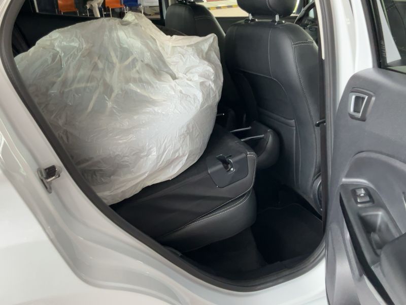 Ford EcoSport 1.0 EcoBoost ST-Line — zdjęcie 14