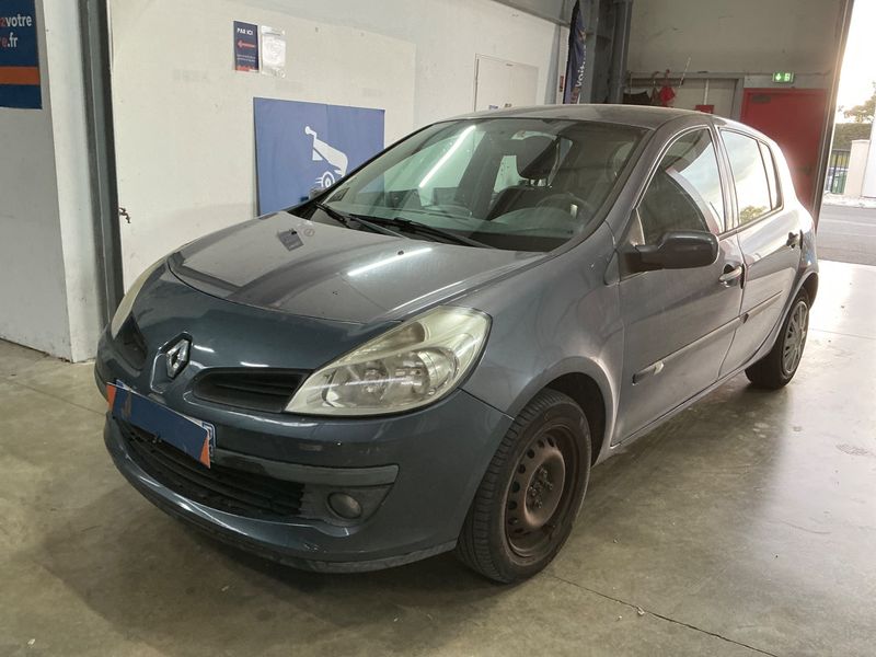 Clio 1.5 dCi Extrême Foncée Clim