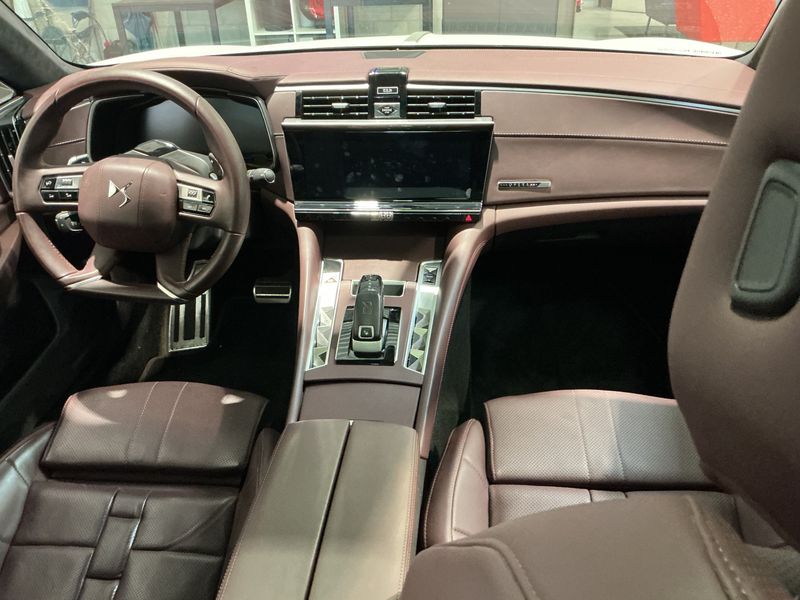 DS Automobiles DS9 1.6 E-Tense Hybrid 4x4 Rivoli + — zdjęcie 12