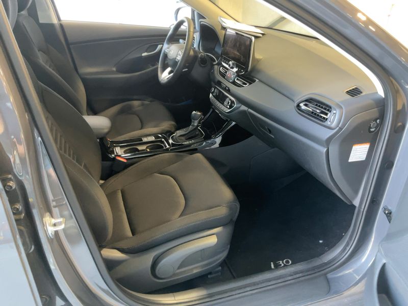 Hyundai i30 1.5 T-GDI Mild-Hybrid Advantage — zdjęcie 11