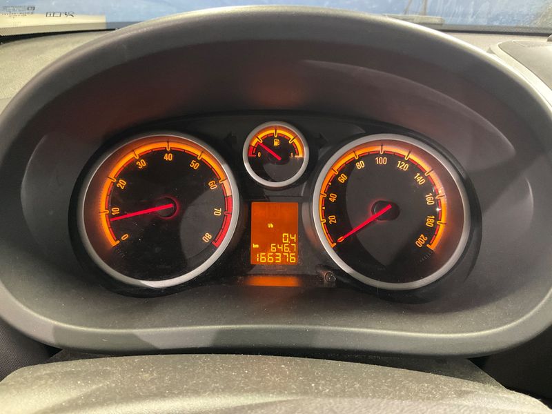 Opel Corsa 1.4 Enjoy — zdjęcie 4