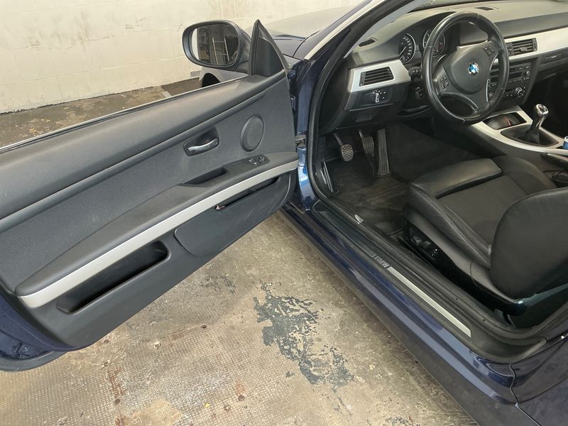 BMW 3er 330d 2010 – снимка 23
