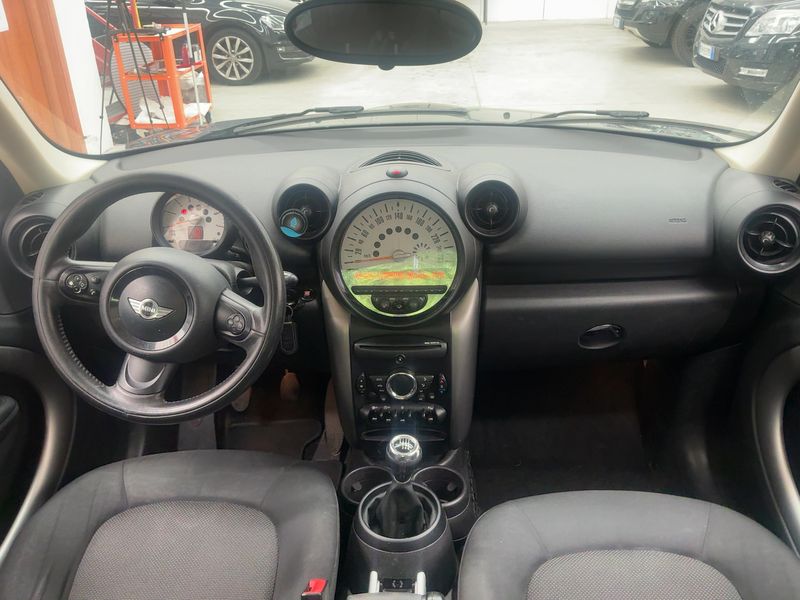 MINI Countryman One D — zdjęcie 12