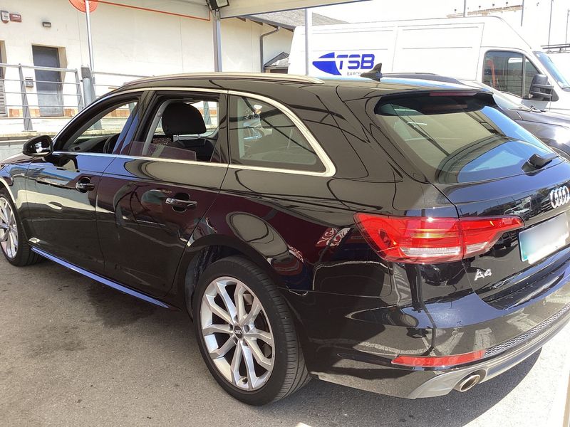 Audi A4 2.0 TDI Sport — zdjęcie 3