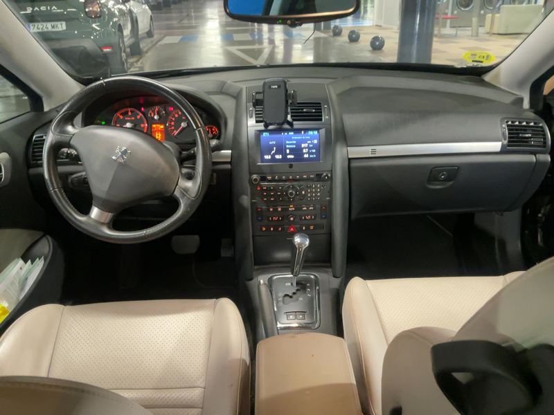 Peugeot 407 2.7 HDi Pack — zdjęcie 12