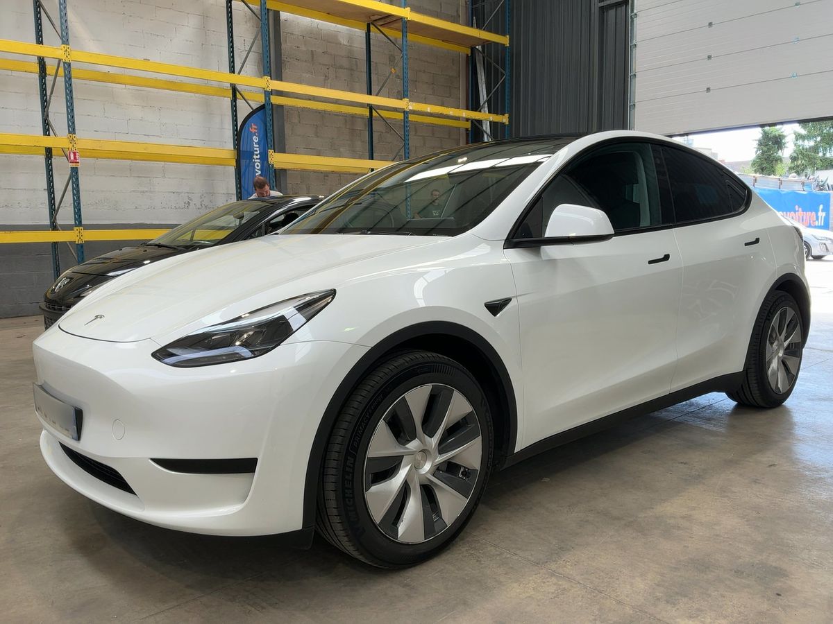 Tesla Model 2022 — photo 1