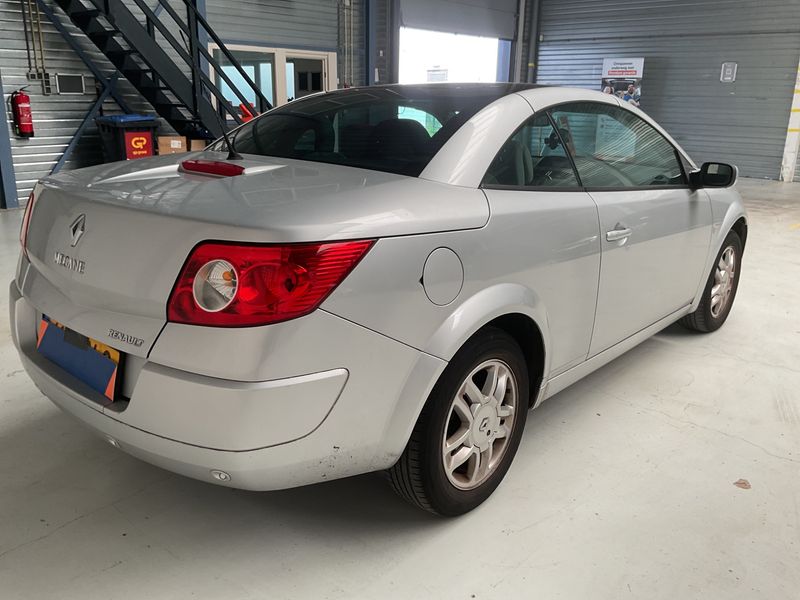 Renault Megane 2.0 Dynamique — zdjęcie 2