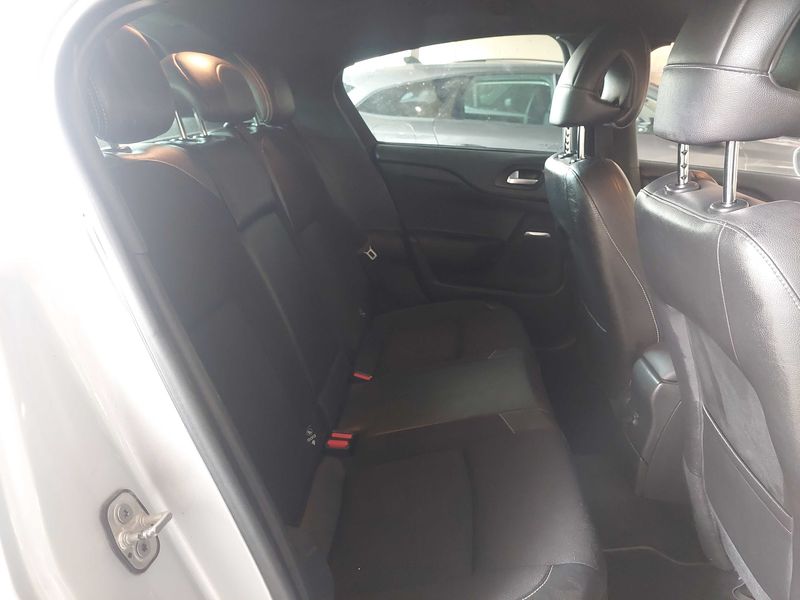 Citroen DS4 1.6 HDi SoChic — zdjęcie 13