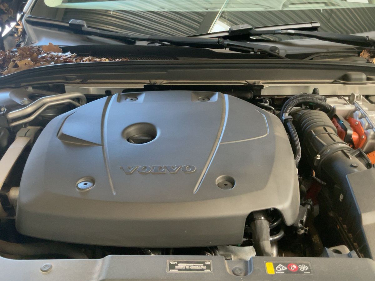 Volvo V60 2020 — photo 23