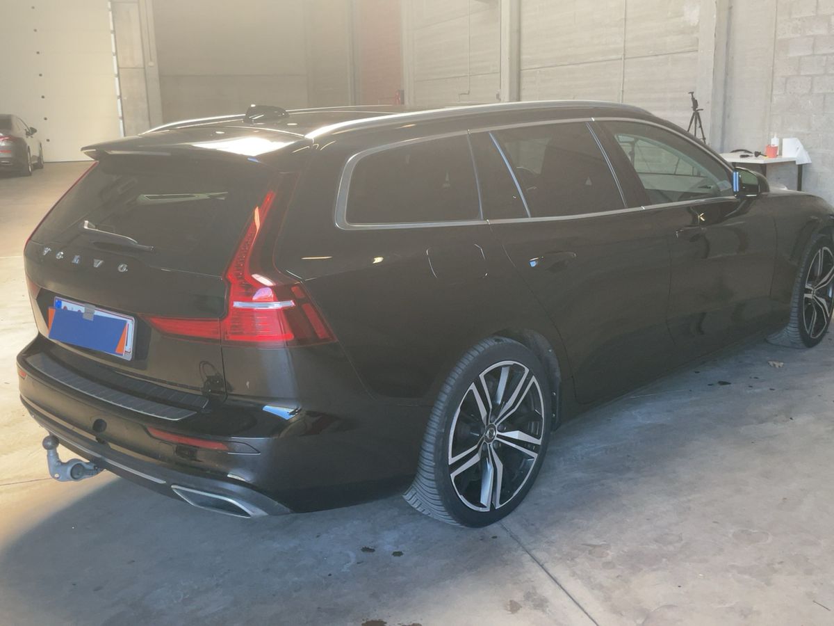 Volvo V60 2020 — photo 9