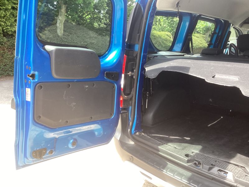 Dacia Dokker 1.3 TCe Stepway 2020 – снимка 31