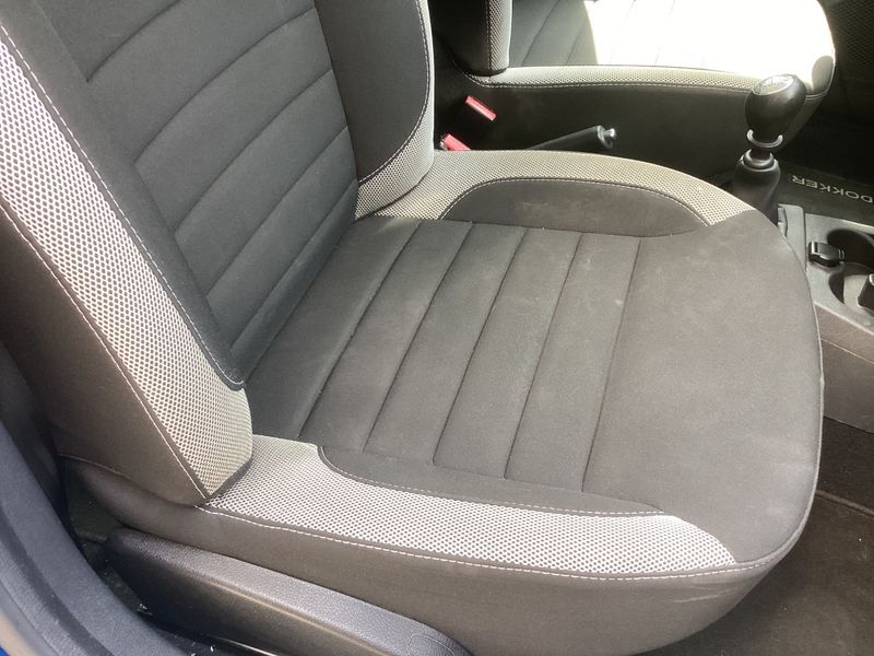 Dacia Dokker 1.3 TCe Stepway 2020 – снимка 41