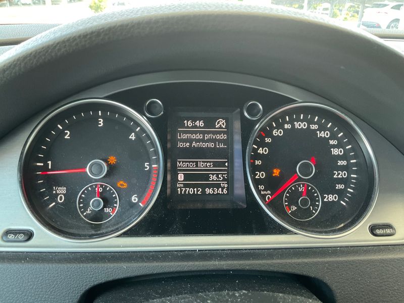 Volkswagen CC 2.0 TDI BlueMotion Tech — zdjęcie 13