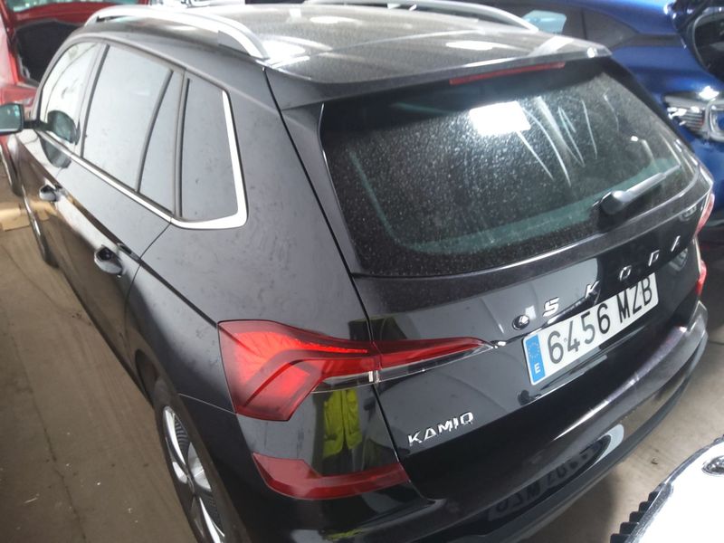 Skoda Kamiq 1.5 TSI ACT Selection — zdjęcie 3
