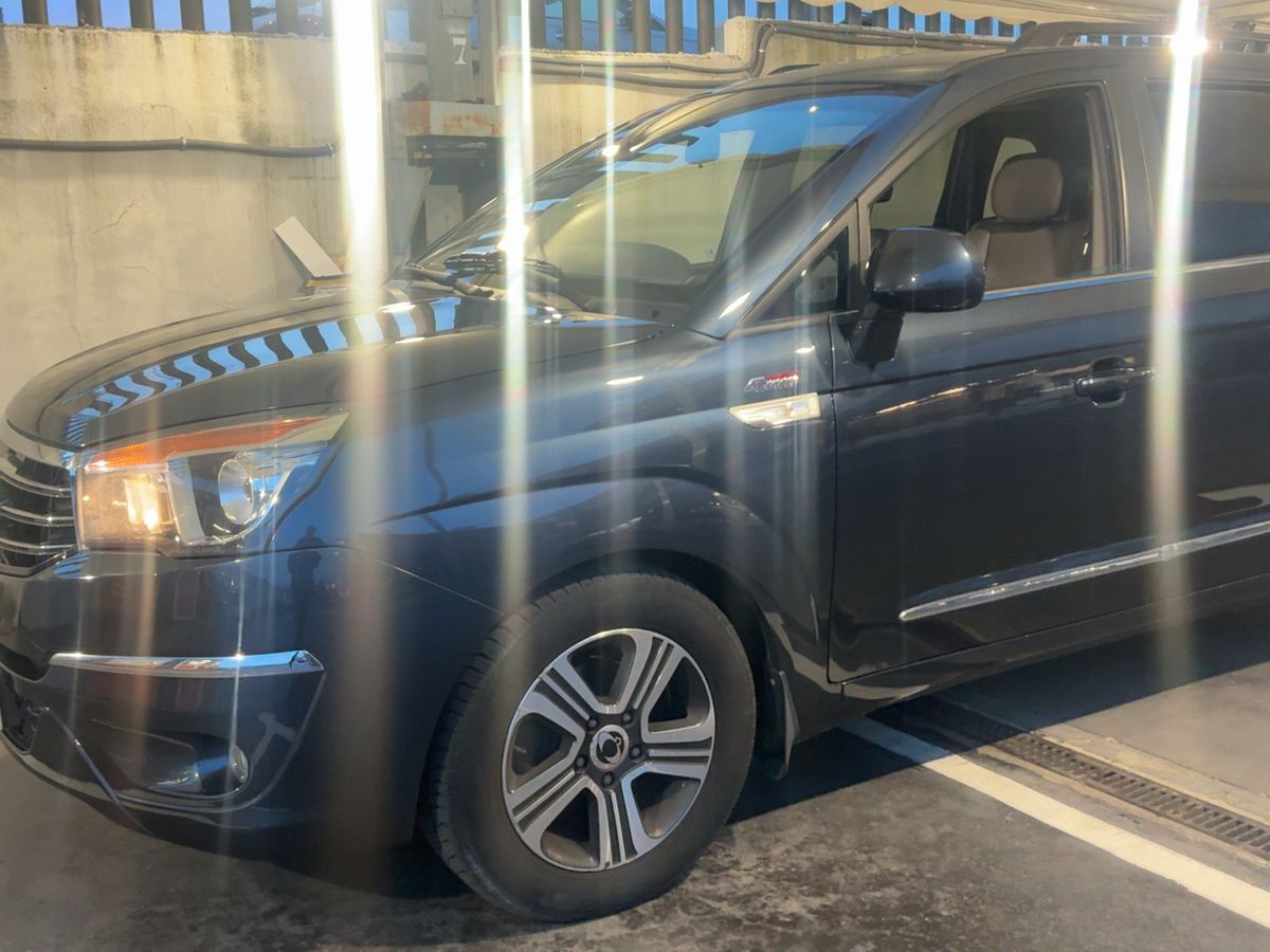 Ssangyong Rodius d'occasion