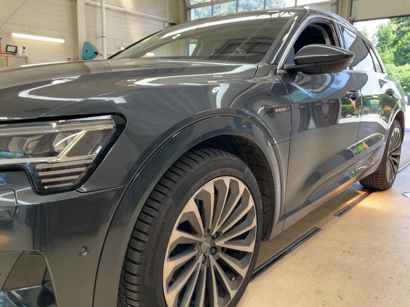 Audi e-tron 55 quattro Advanced — zdjęcie 2
