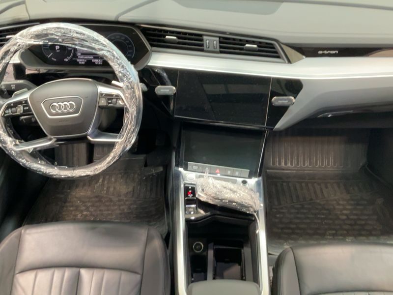 Audi e-tron 55 quattro Advanced — zdjęcie 12