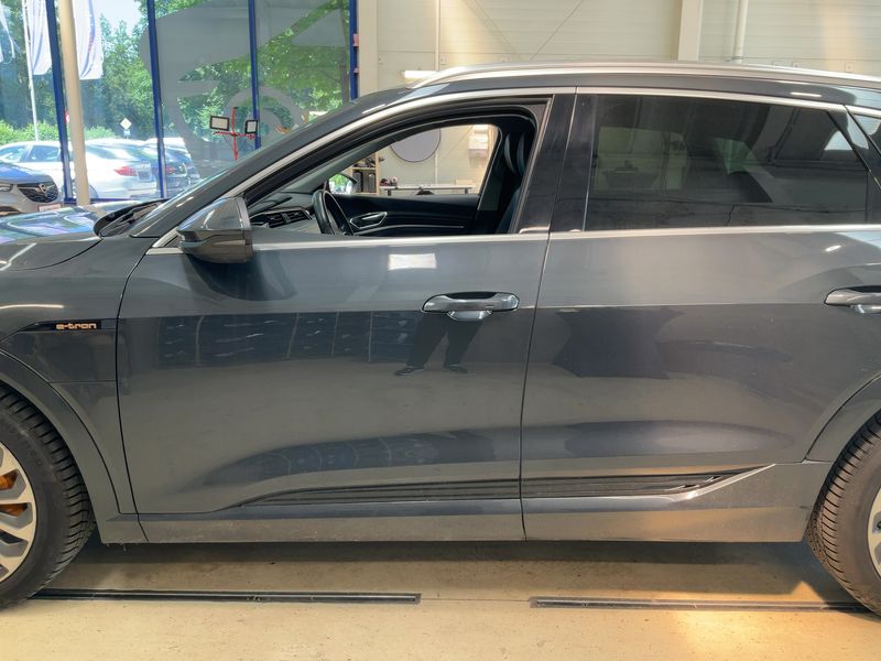 Audi e-tron 55 quattro Advanced — zdjęcie 4