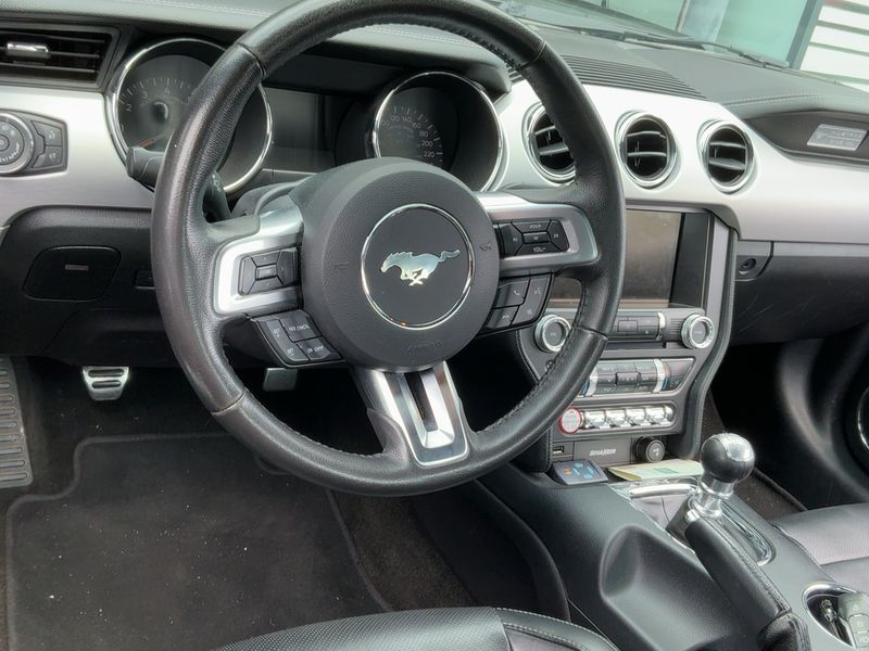 Ford Mustang 2.3 EcoBoost Basis — zdjęcie 12
