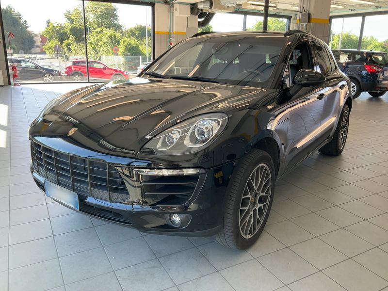 2015 Porsche Macan