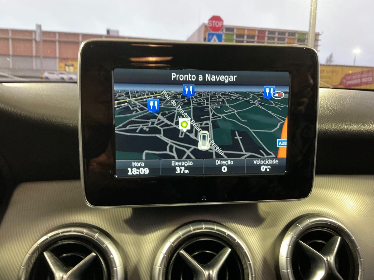 Mercedes-Benz CLA-Klasse 2016 — photo 25