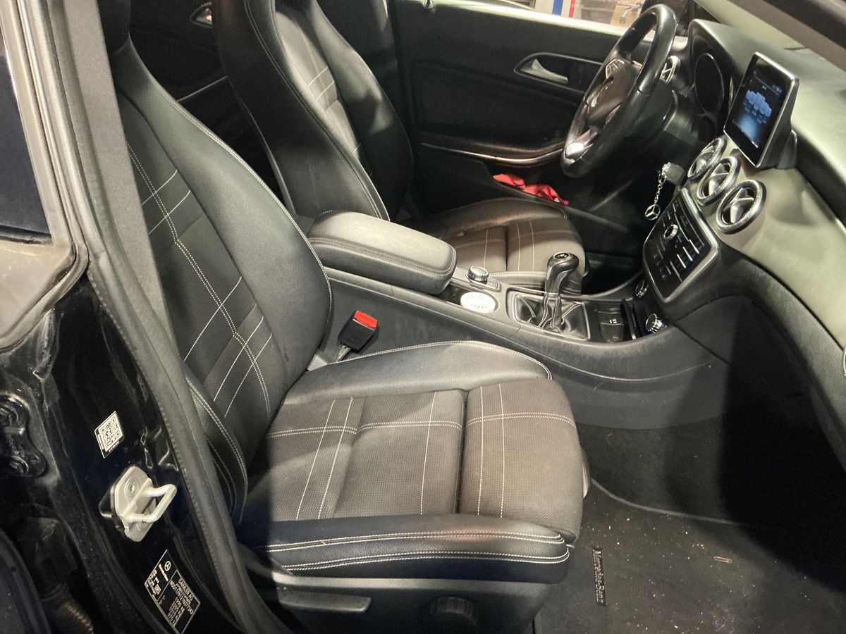 Mercedes-Benz CLA-Klasse 2016 — photo 38