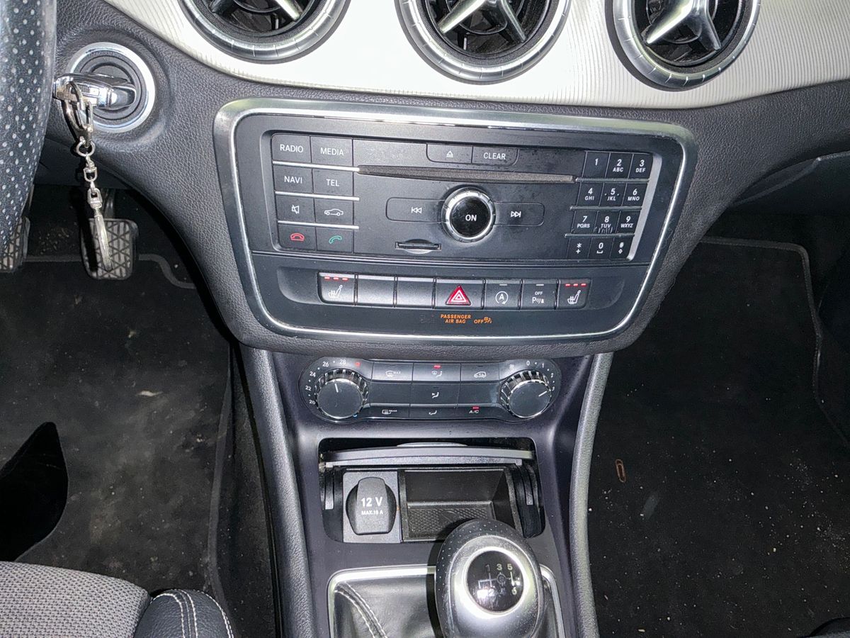 Mercedes-Benz CLA-Klasse 2016 — photo 24