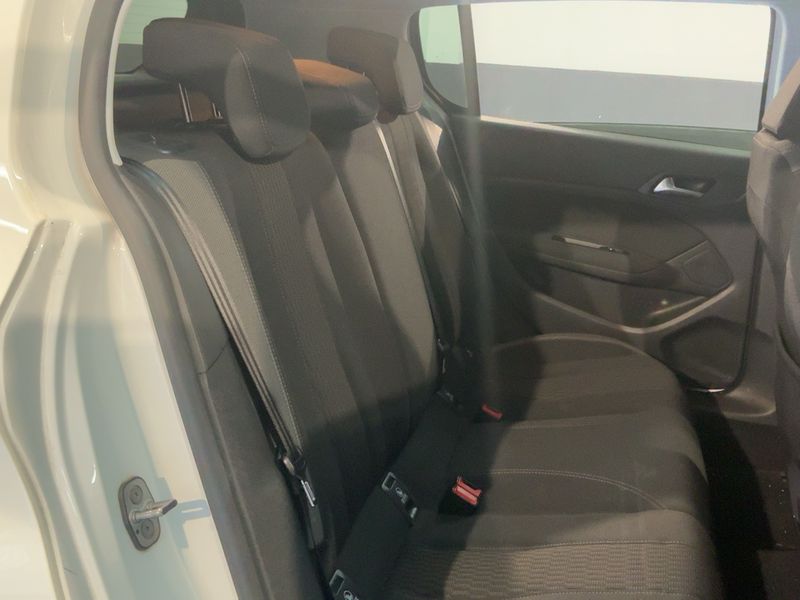Peugeot 308 1.2 e-THP Style — zdjęcie 14