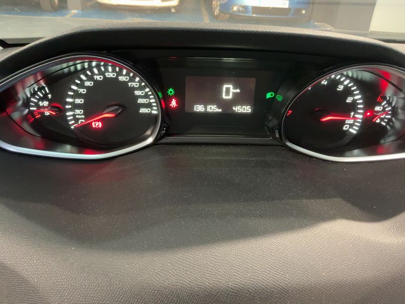 Peugeot 308 1.2 e-THP Style — zdjęcie 13