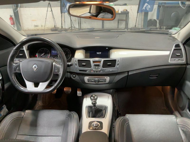 Renault Laguna 2.0 dCi Monaco GP — zdjęcie 12
