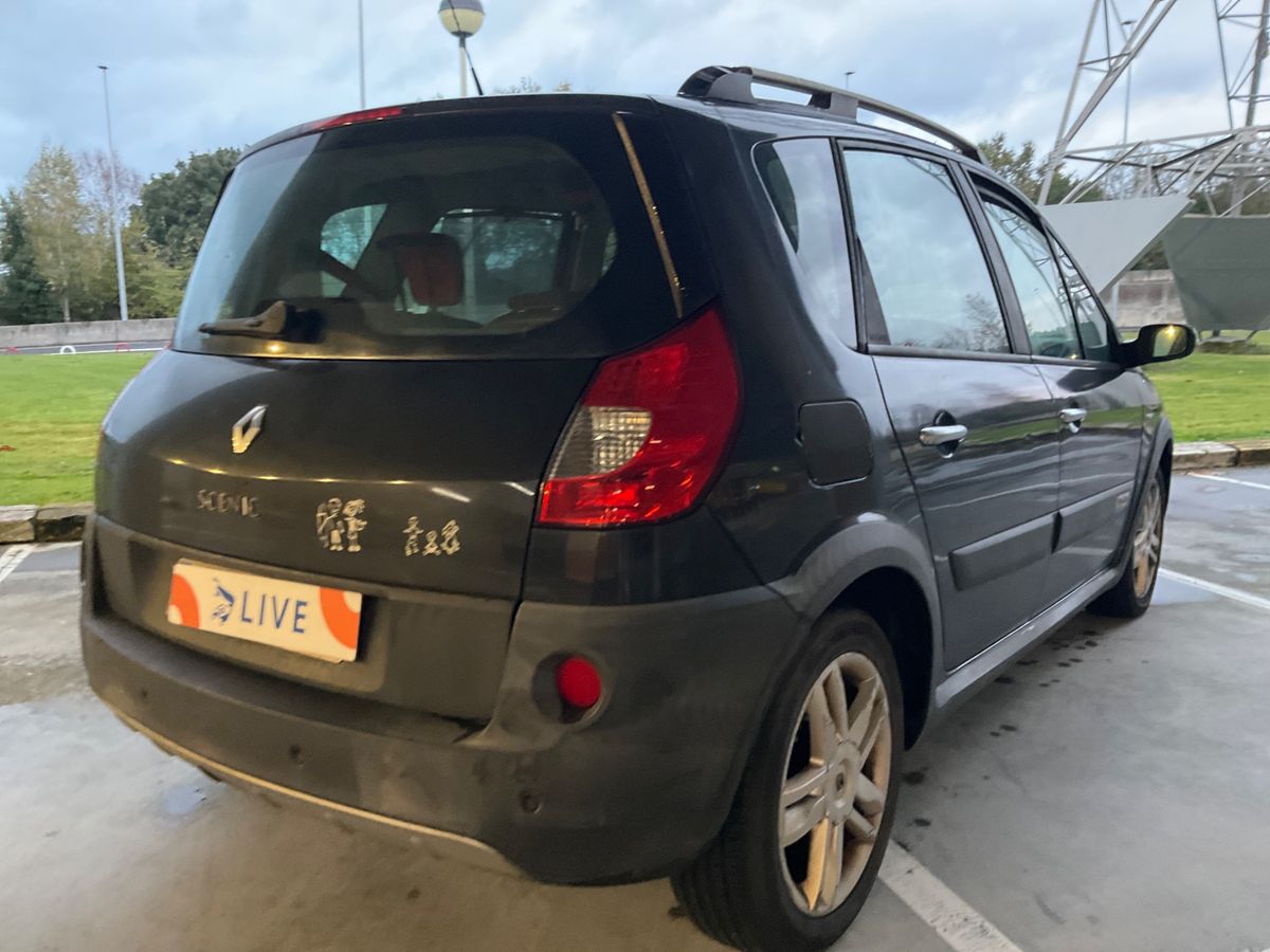 Renault Scenic 1.9 dCi Adventure by Coronel Tapiocca