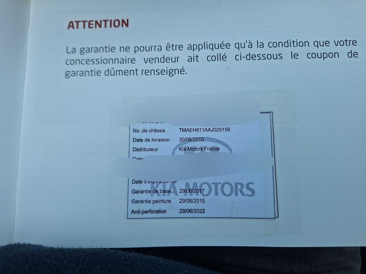 Kia Venga 2010 — photo 21
