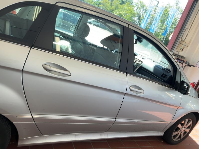 Mercedes-Benz B-Klasse B 200 2010 – снимка 10