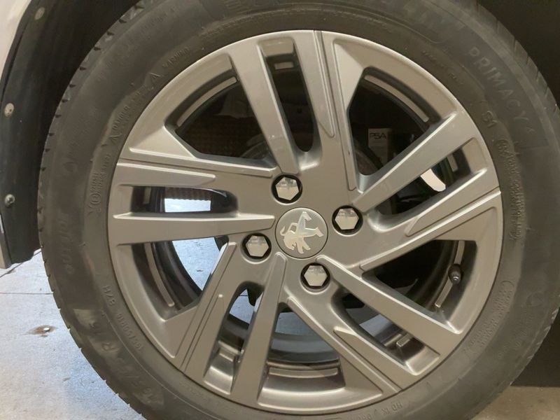Peugeot 208 1.2 PureTech Active Pack 2021 – снимка 9