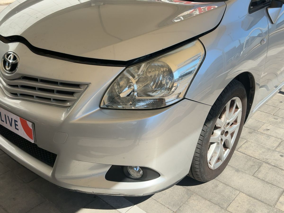 Toyota Verso 2.0 D-4D Advance
