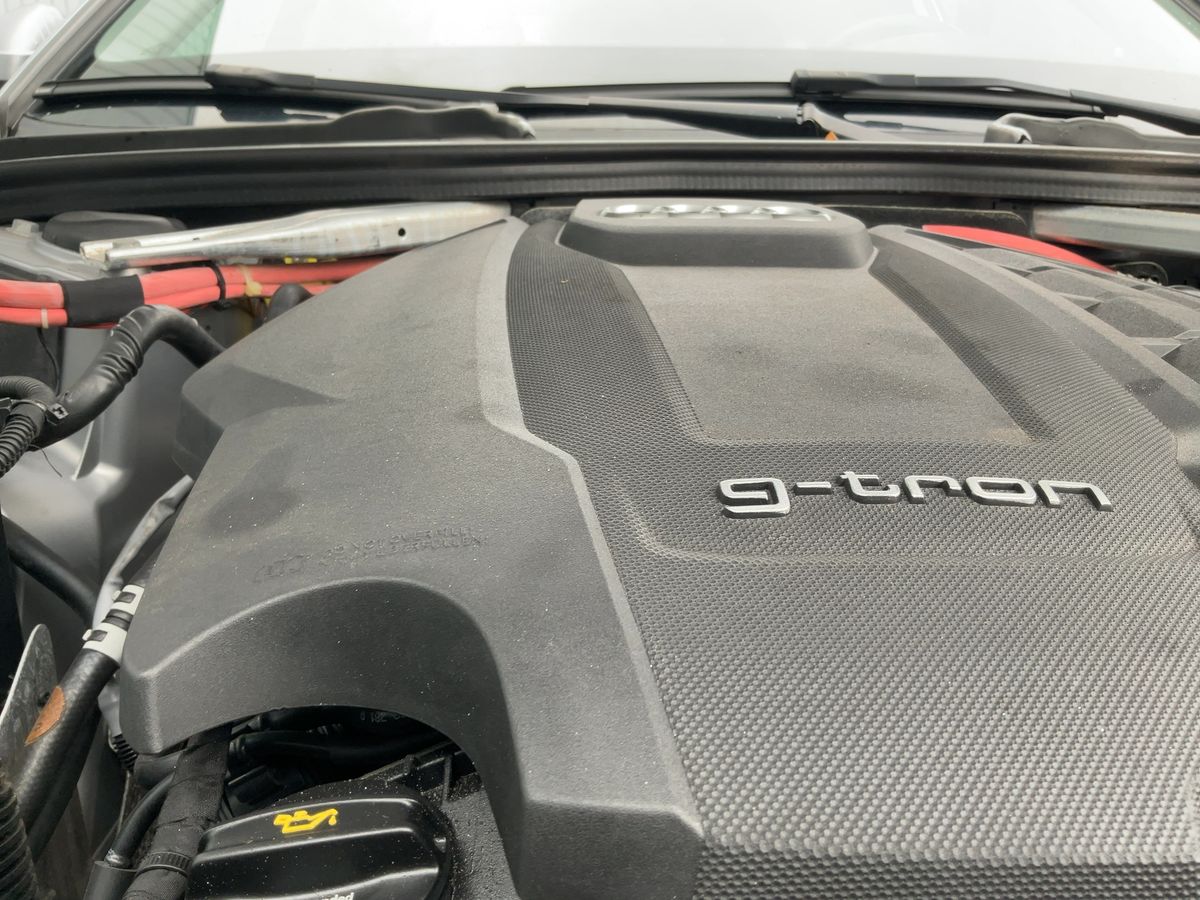 Audi A4 2018 — photo 35