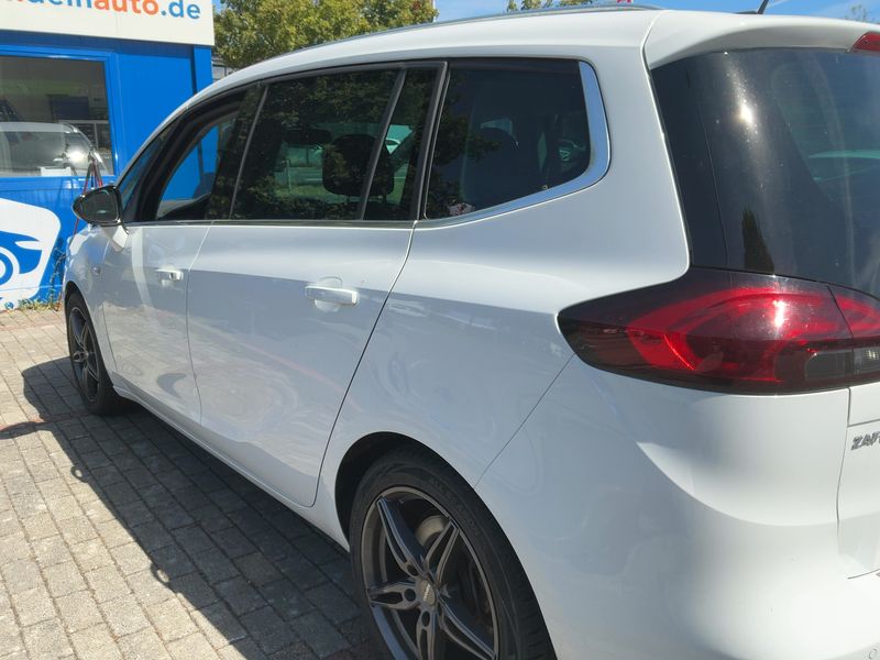 Opel Zafira Tourer 2.0 CDTI Business Innovation — zdjęcie 3