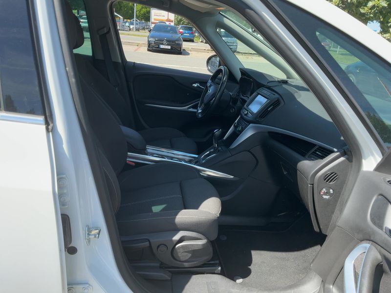 Opel Zafira Tourer 2.0 CDTI Business Innovation — zdjęcie 11