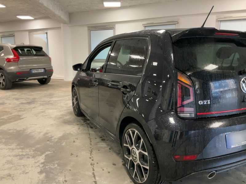 Volkswagen up! 1.0 TSI GTI — zdjęcie 3
