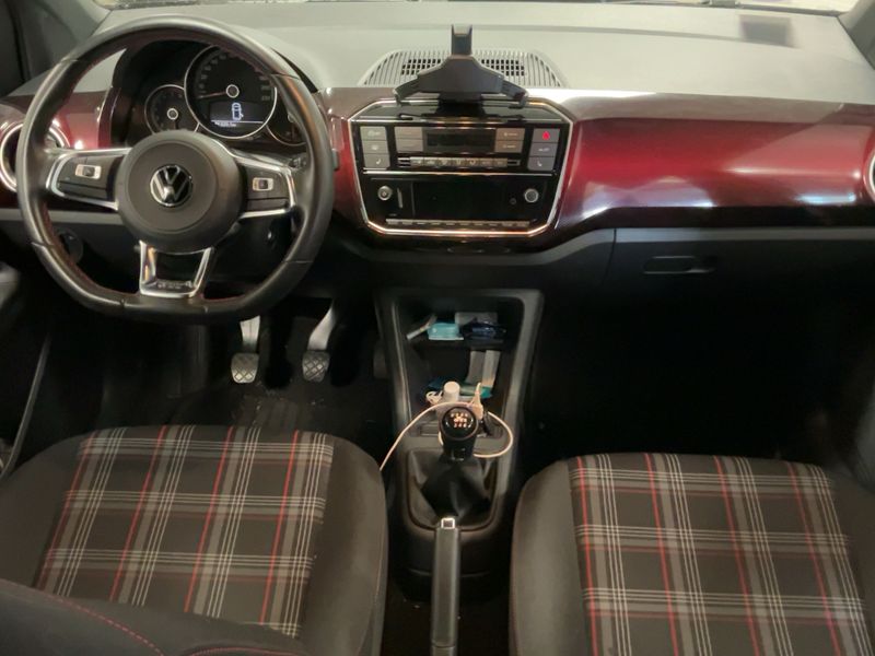Volkswagen up! 1.0 TSI GTI — zdjęcie 12