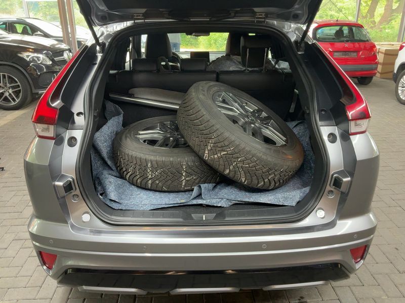 Mitsubishi Eclipse Cross 2.4 Plug-in Hybrid Top 4WD — zdjęcie 10