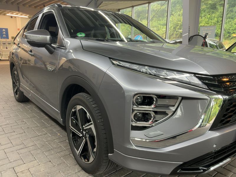 Mitsubishi Eclipse Cross 2.4 Plug-in Hybrid Top 4WD — zdjęcie 8