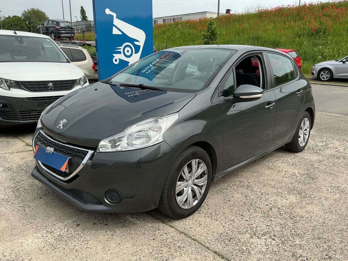 Peugeot 208 2015